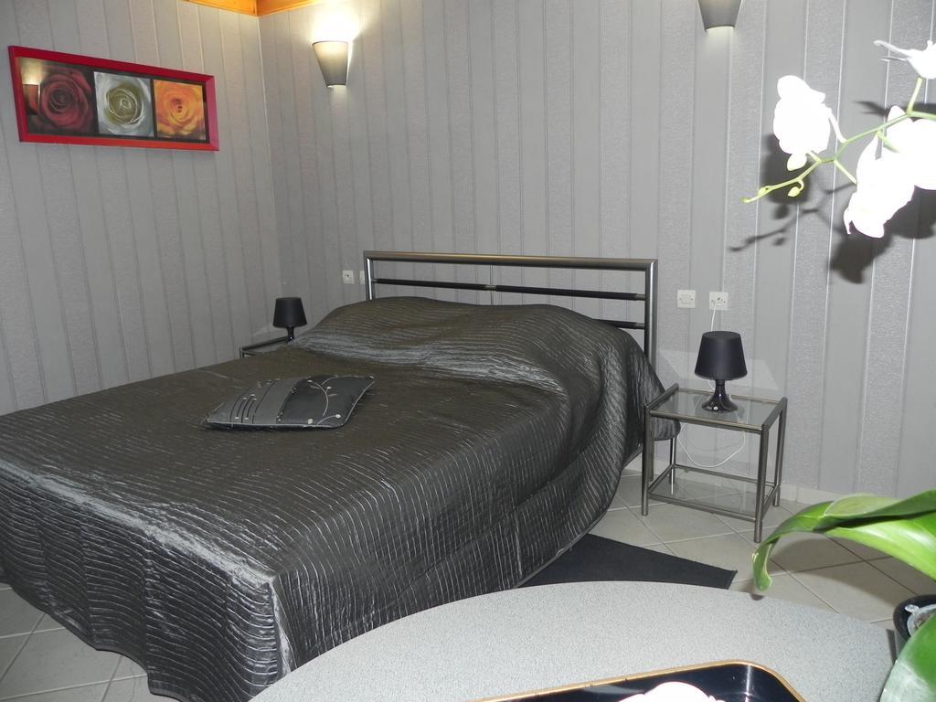 Les Charmilles Bed & Breakfast Hazebrouck Ruang foto