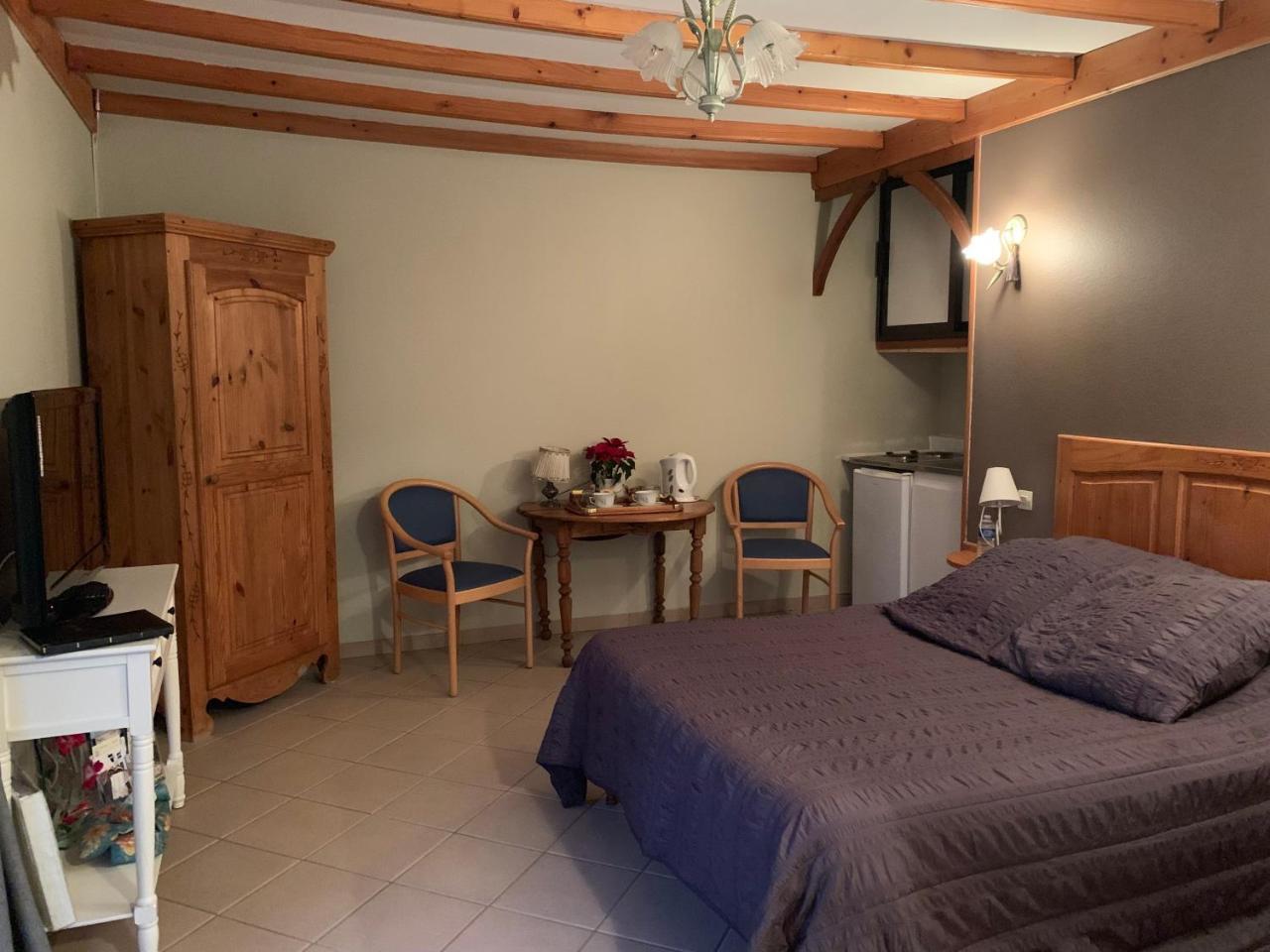 Les Charmilles Bed & Breakfast Hazebrouck Bagian luar foto